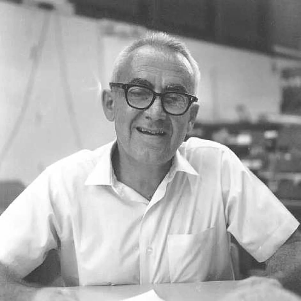 Portrait of William Vitarelli (1910–2010) – memorial page