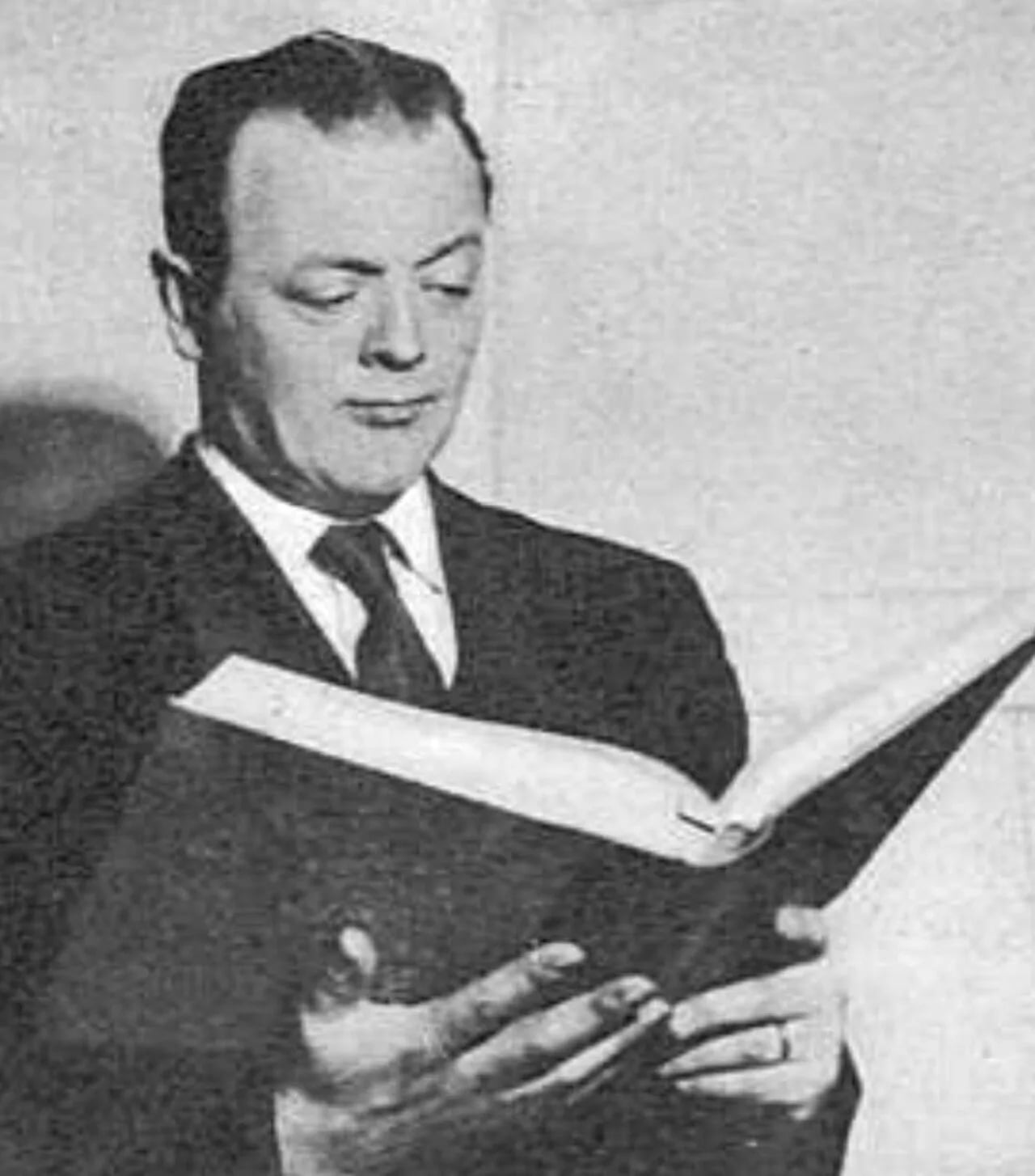Portrait of Gustaf von Numers (1912–1978) – memorial page