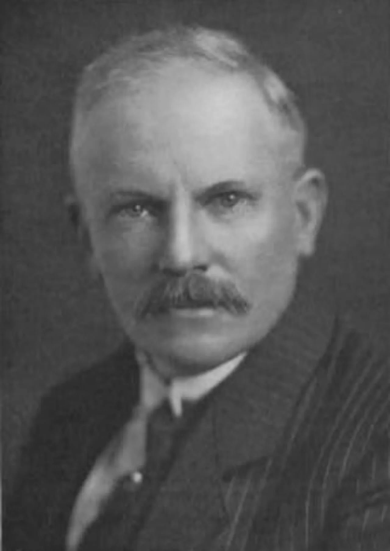 Portrait of Willem Warnaar (1867–1942) – memorial page