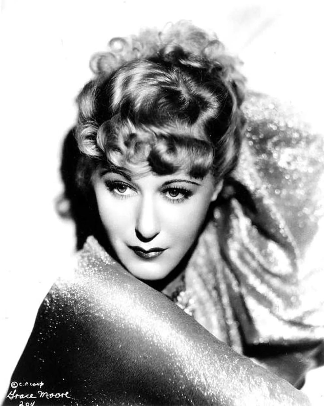 Portrait of Grace Moore (1898–1947) – memorial page