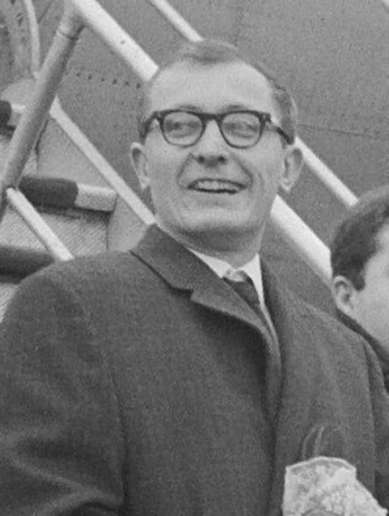 Portrait of Ward Swingle (1927–2015) – memorial page