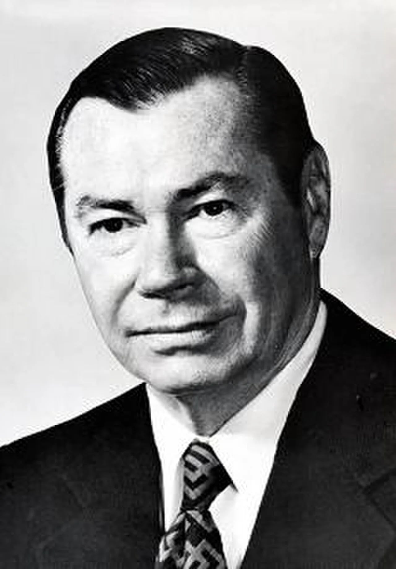 Portrait of William F. Walsh (1912–2011) – memorial page