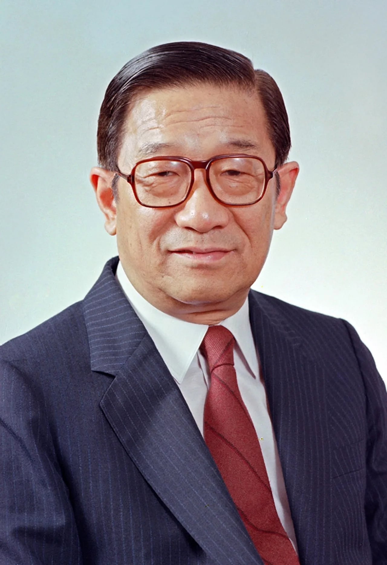 Porträt von Lee Huan (1917–2010) – Gedenkseite