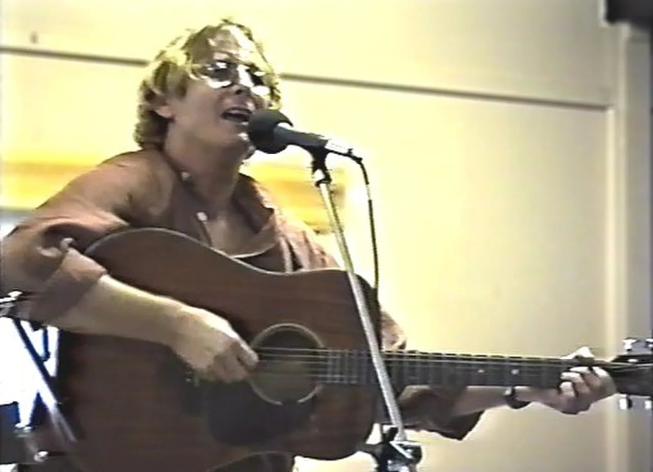 Portrait of Alistair Hulett (1951–2010) – memorial page