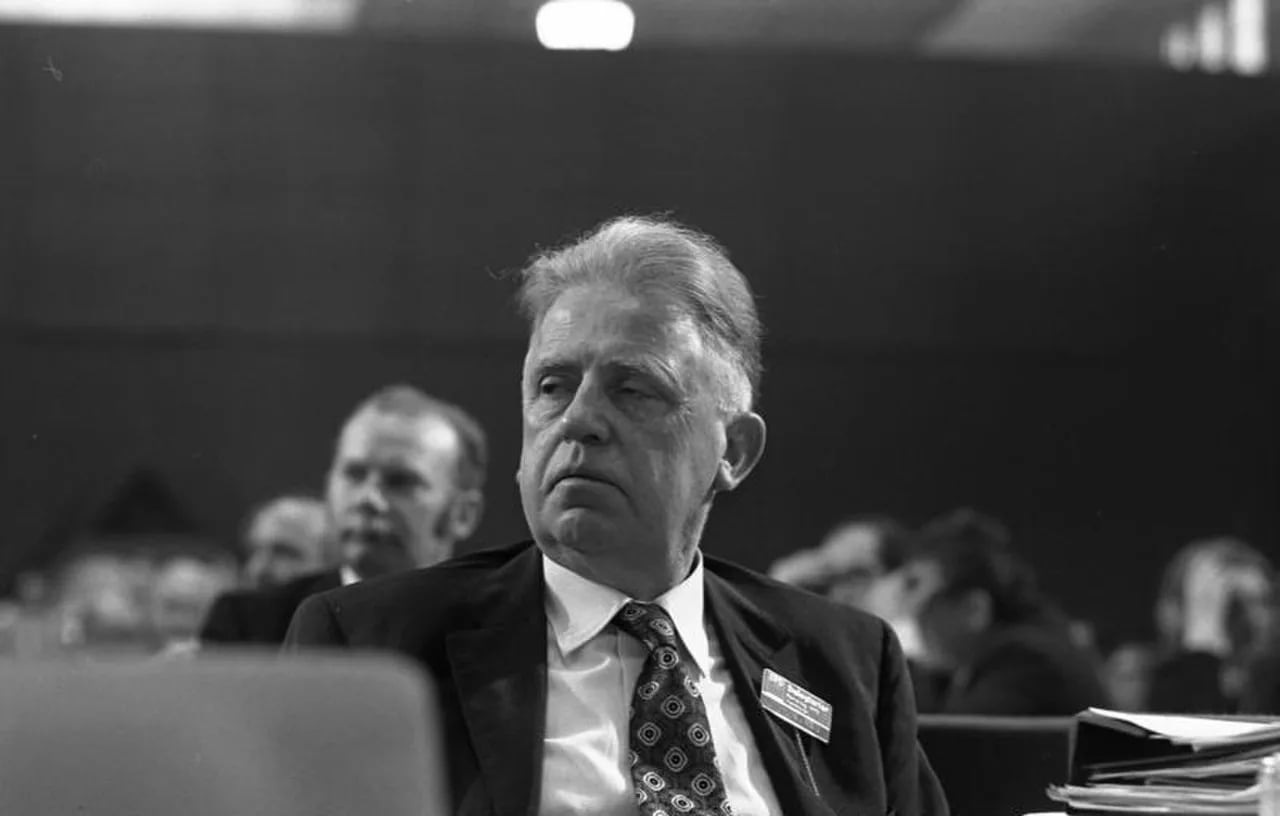 Porträt von Alfred Nau (1906–1983) – Gedenkseite