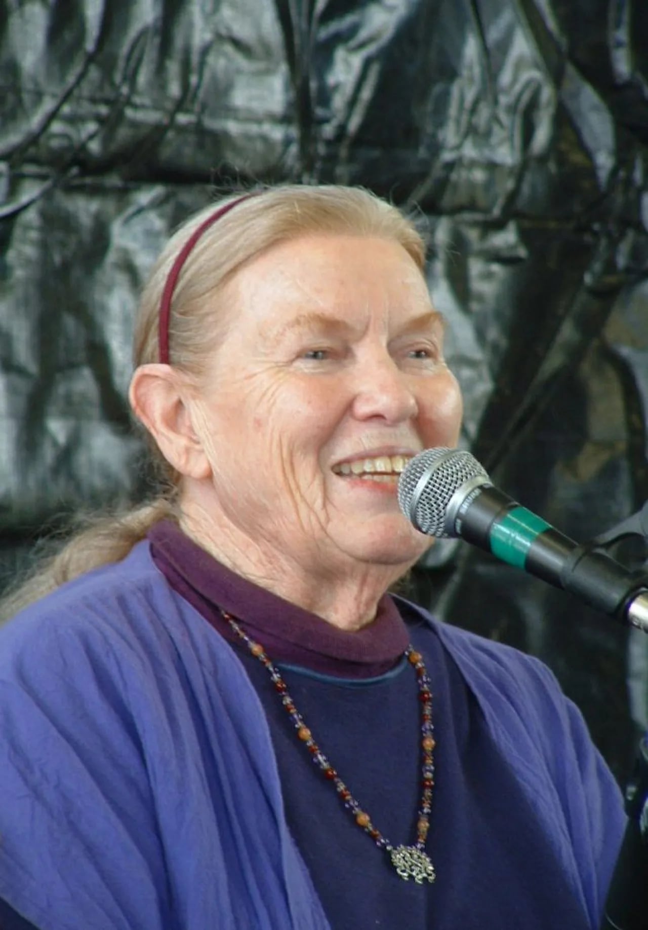 Portrait of Jean Ritchie (1922–2015) – memorial page