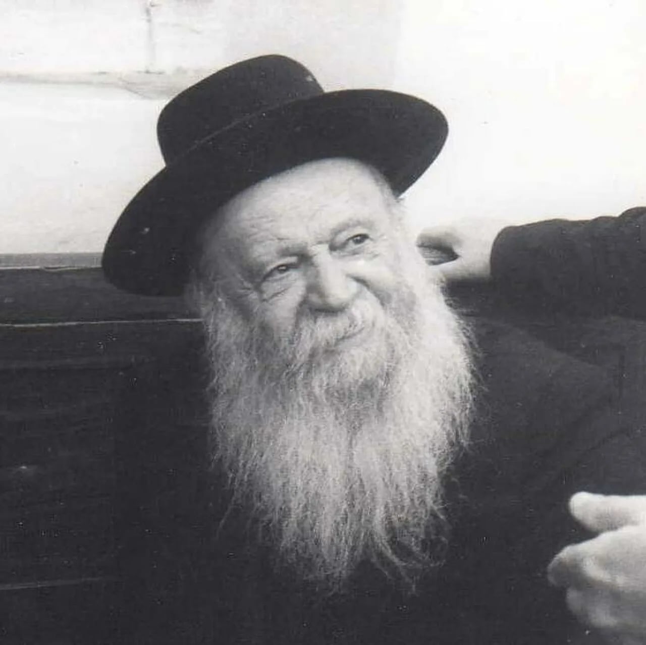 Porträt von Zwi Jehuda Kook (1891–1982) – Gedenkseite