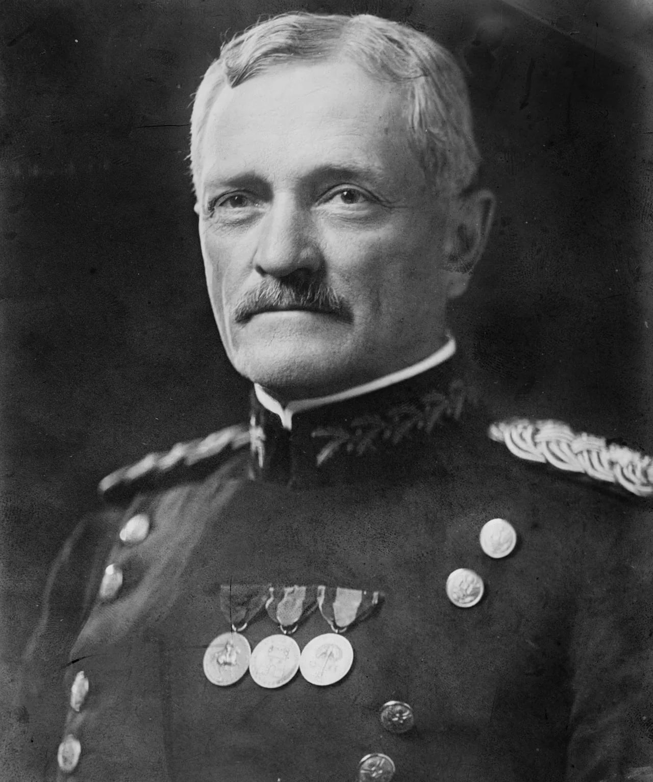 Porträt von John J. Pershing (1860–1948) – Gedenkseite