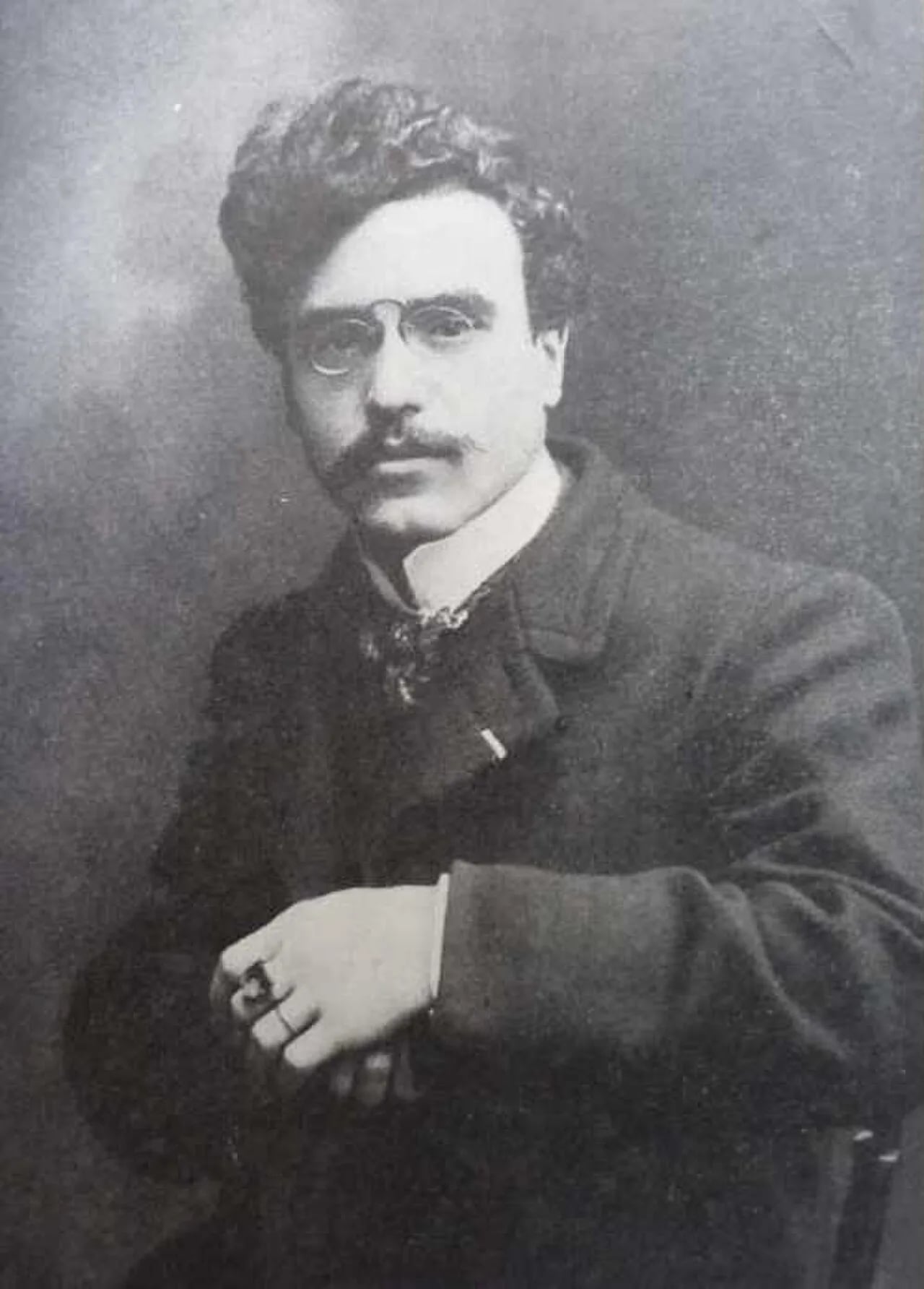 Porträt von Jean de La Hire (1878–1956) – Gedenkseite
