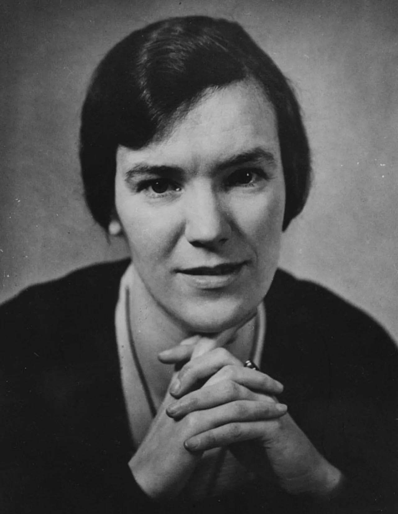 Porträt von Eileen Power (1889–1940) – Gedenkseite