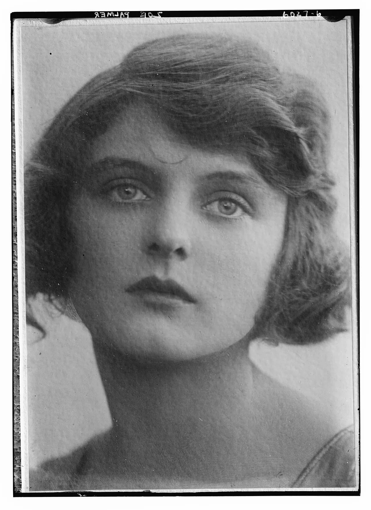 Portrait of Zoe Palmer (1903–1983) – memorial page