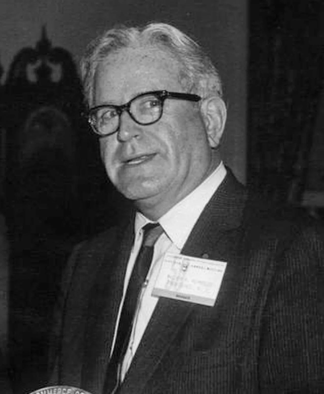 Portrait of Walter H. Reynolds (1901–1987) – memorial page