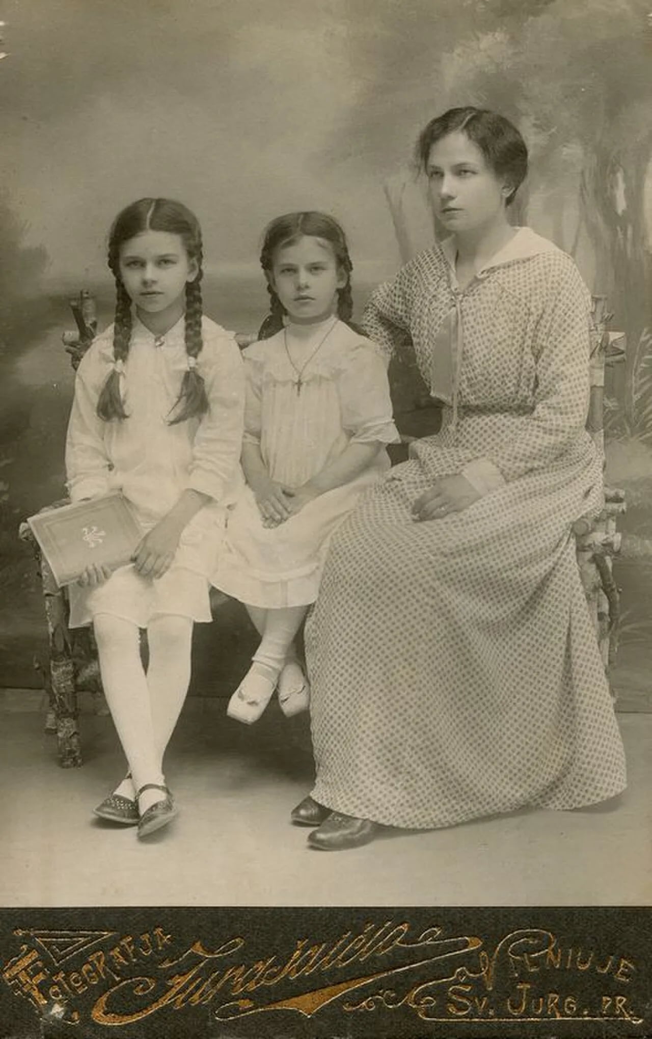 Portrait of Marija Šlapelienė (1880–1977) – memorial page