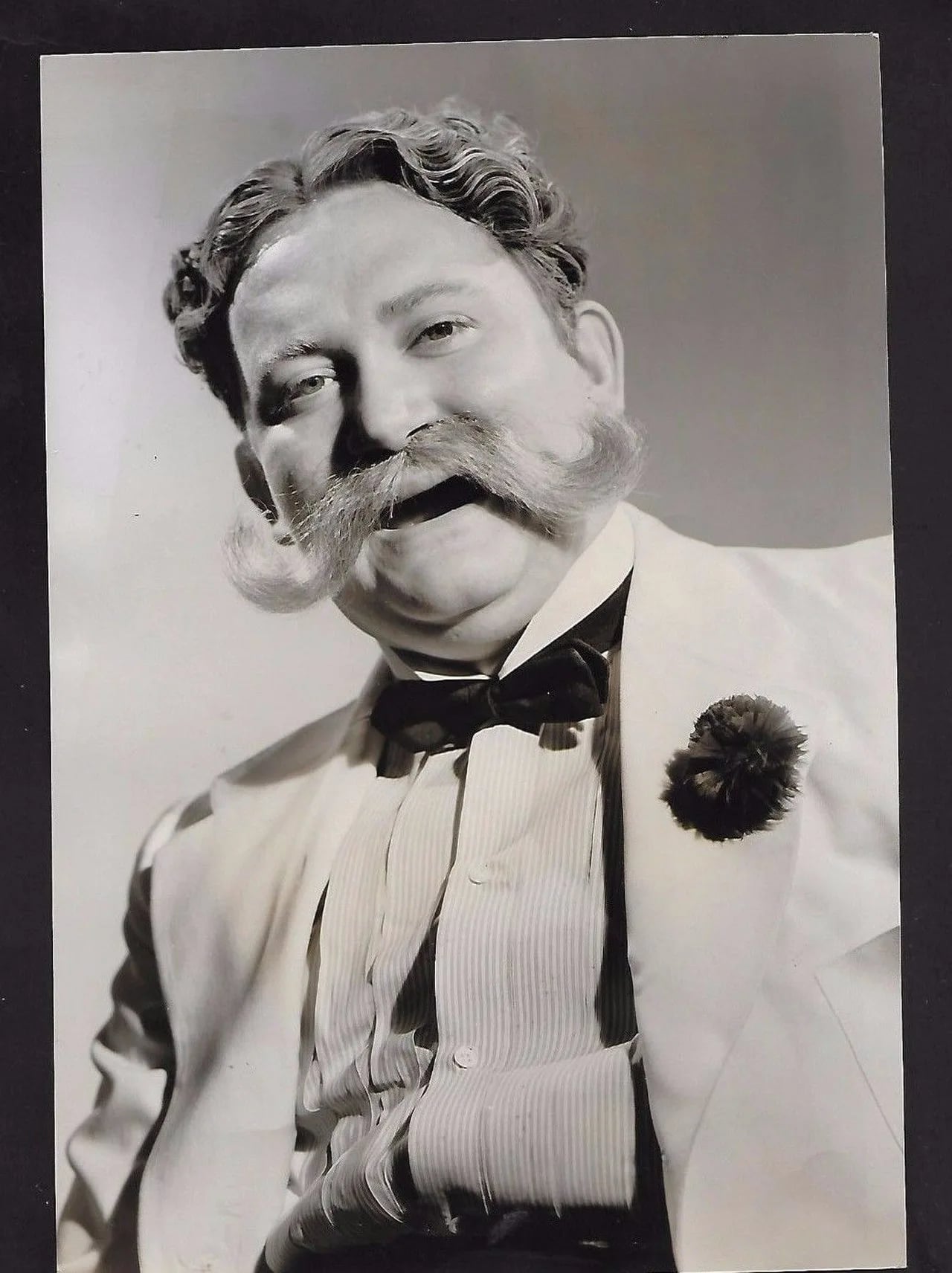 Portrait of Wendell Holmes (1914–1962) – memorial page