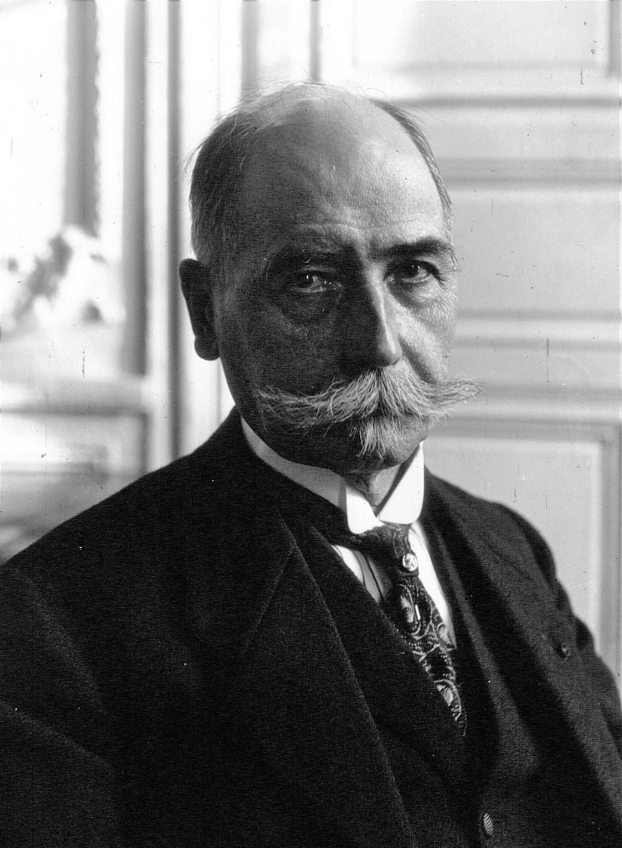 Porträt von Auguste Isaac (1849–1938) – Gedenkseite