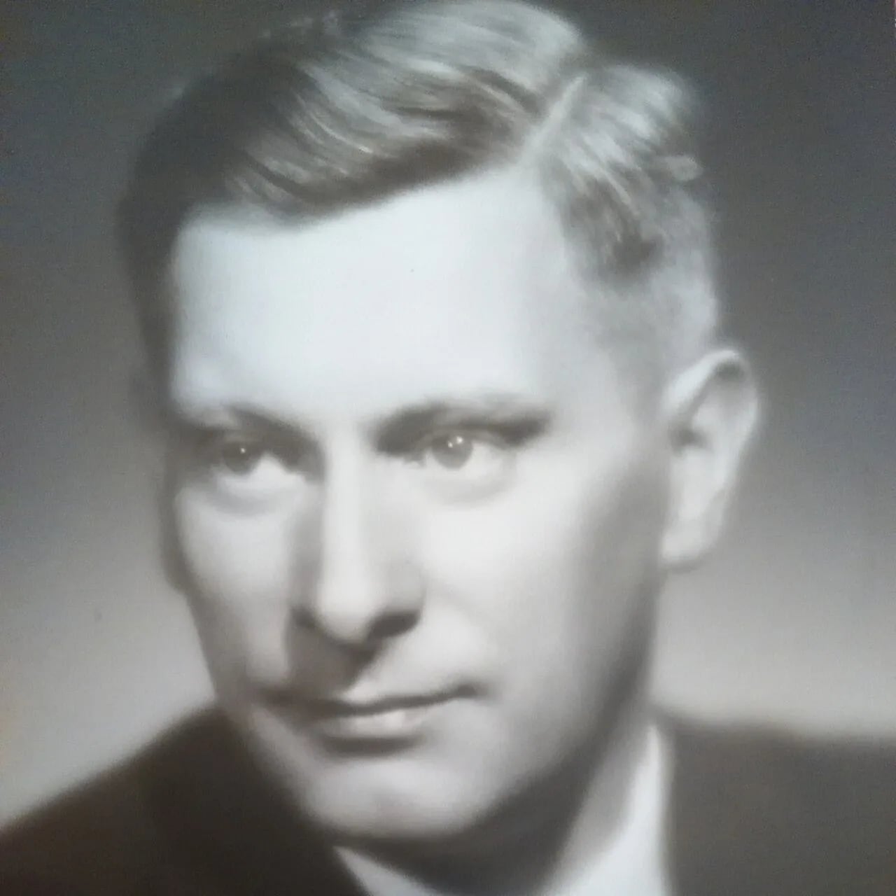 Portrait of Miroslav Kamínek (1906–1962) – memorial page