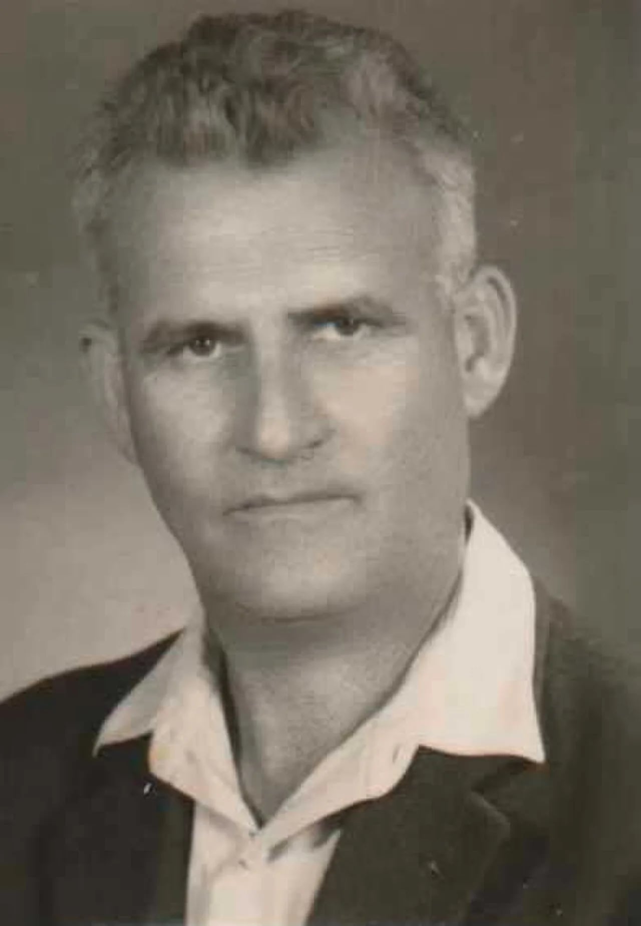 Portrait of Mordechai Olmert (1908–1998) – memorial page