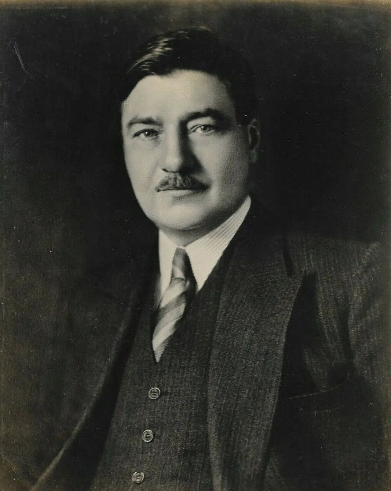 Portrait of Charles Gavan Power (1888–1968) – memorial page