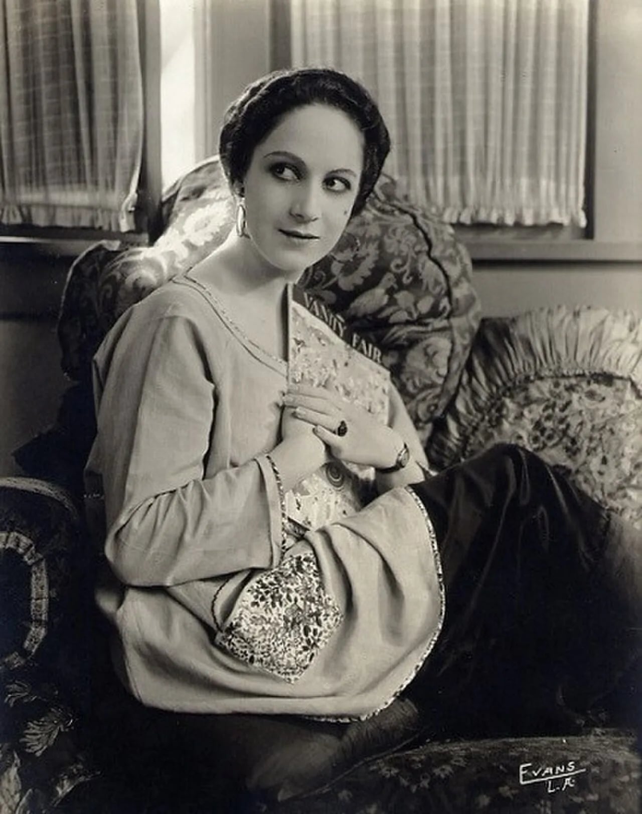 Portrait of Claire Du Brey (1892–1993) – memorial page