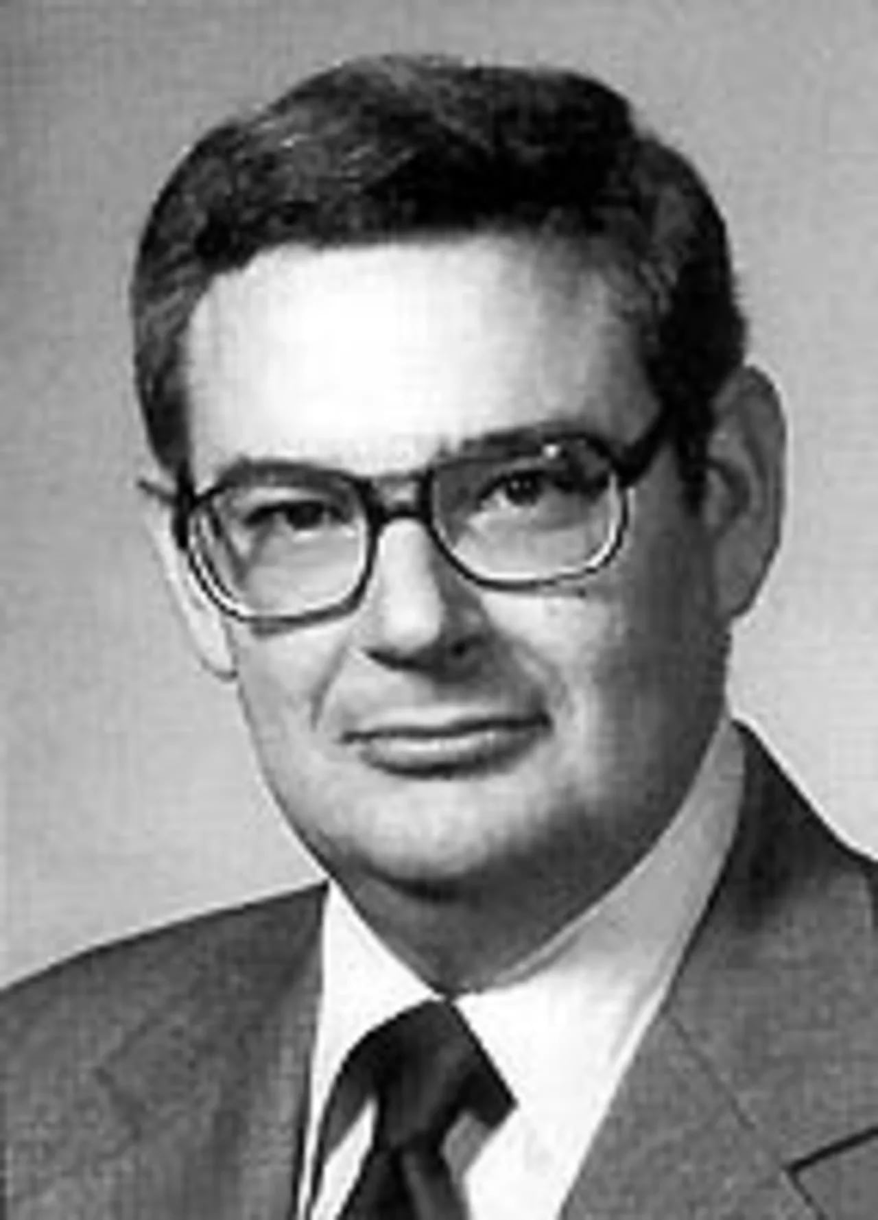 Portrait of William M. Cox (1942–2017) – memorial page