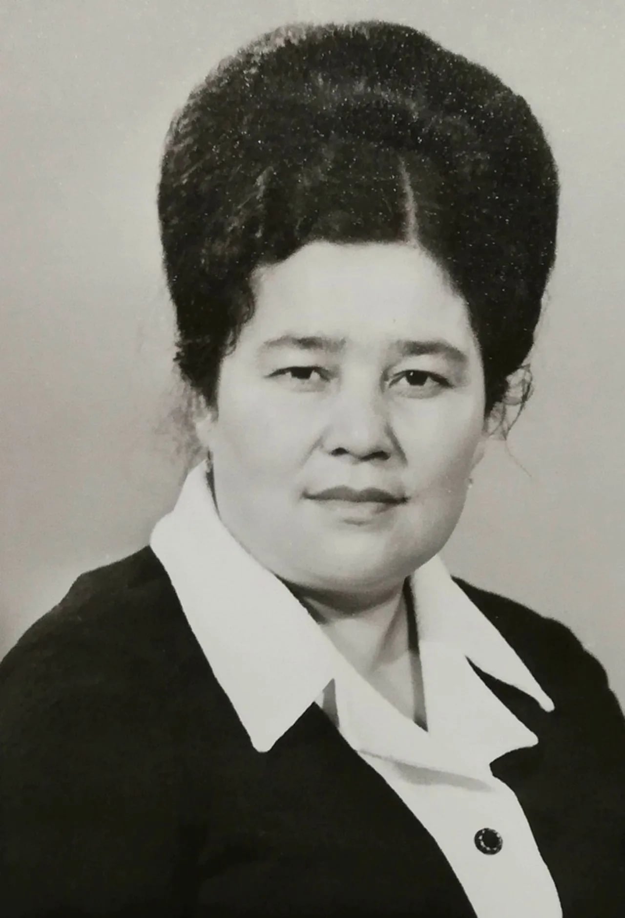 Portrait of Rimajon Xudoyberganova (1942–2022) – memorial page