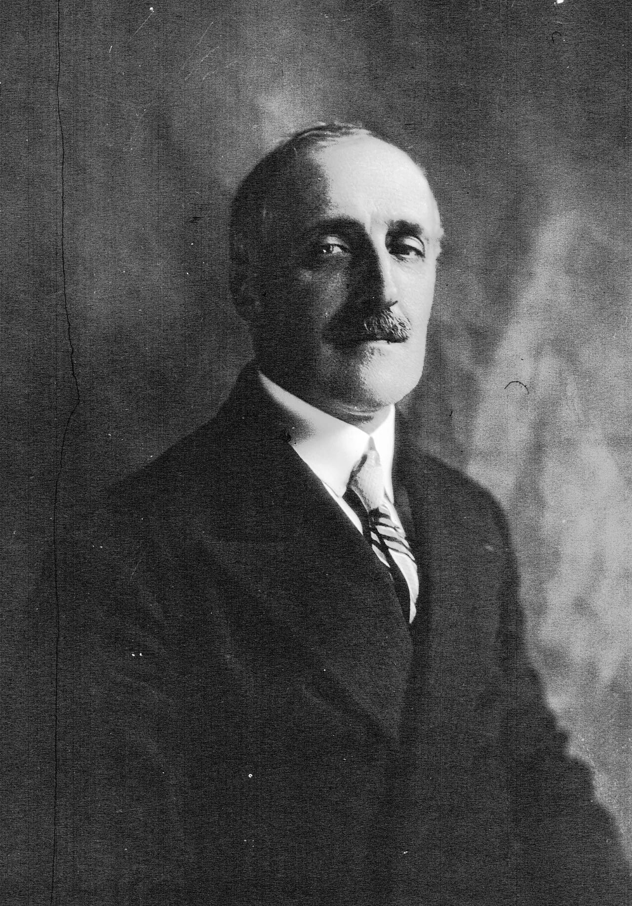Porträt von Eugène Roy (1882–1938) – Gedenkseite