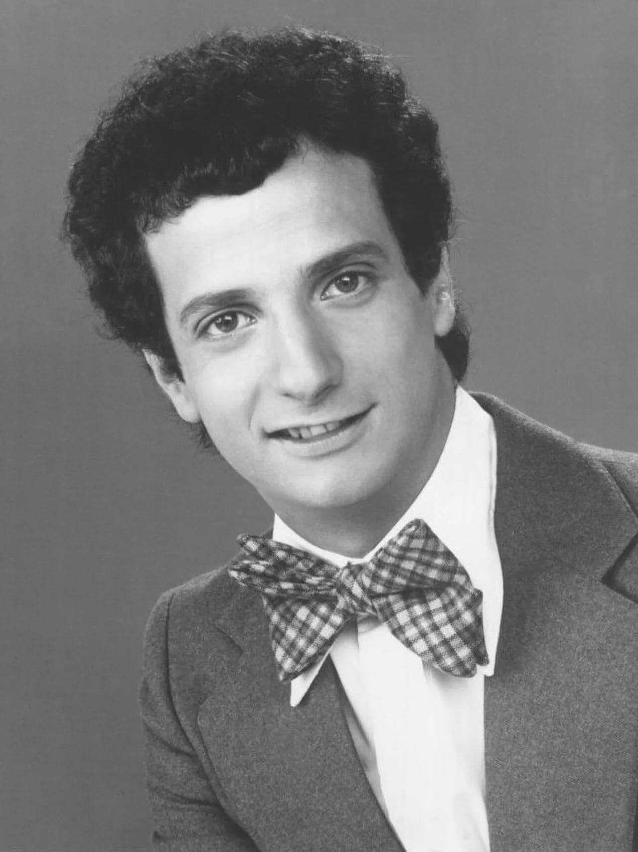 Porträt von Ron Palillo (1949–2012) – Gedenkseite