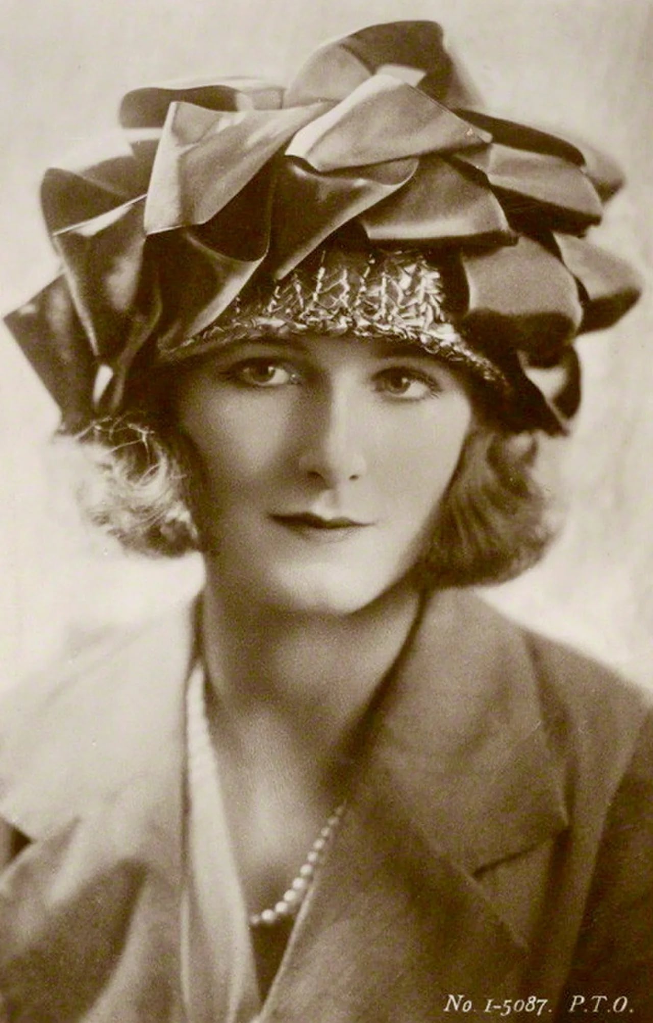 Portrait of Heather Thatcher (1896–1987) – memorial page