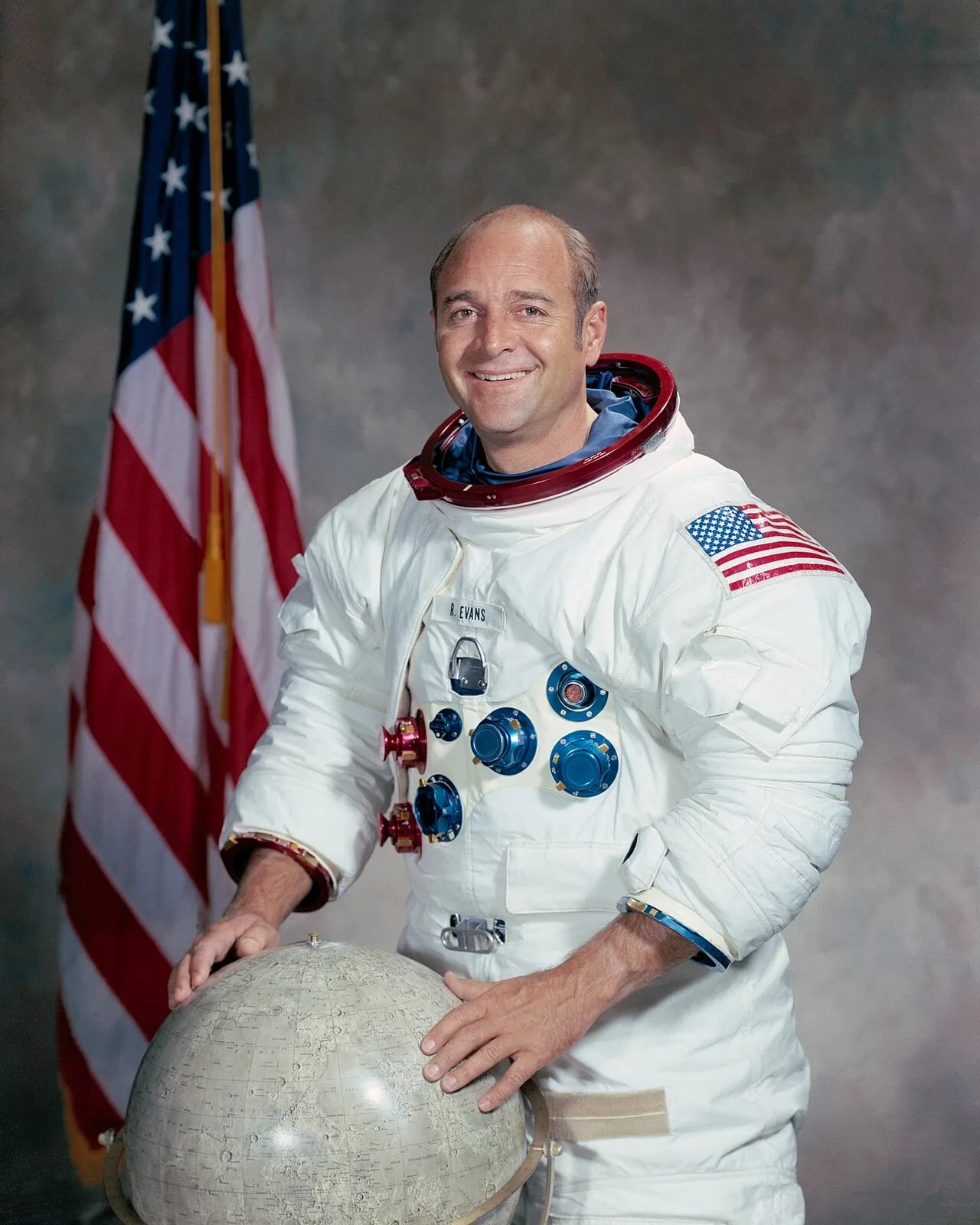 Portrait of Ronald Ellwin Evans (1933–1990) – memorial page