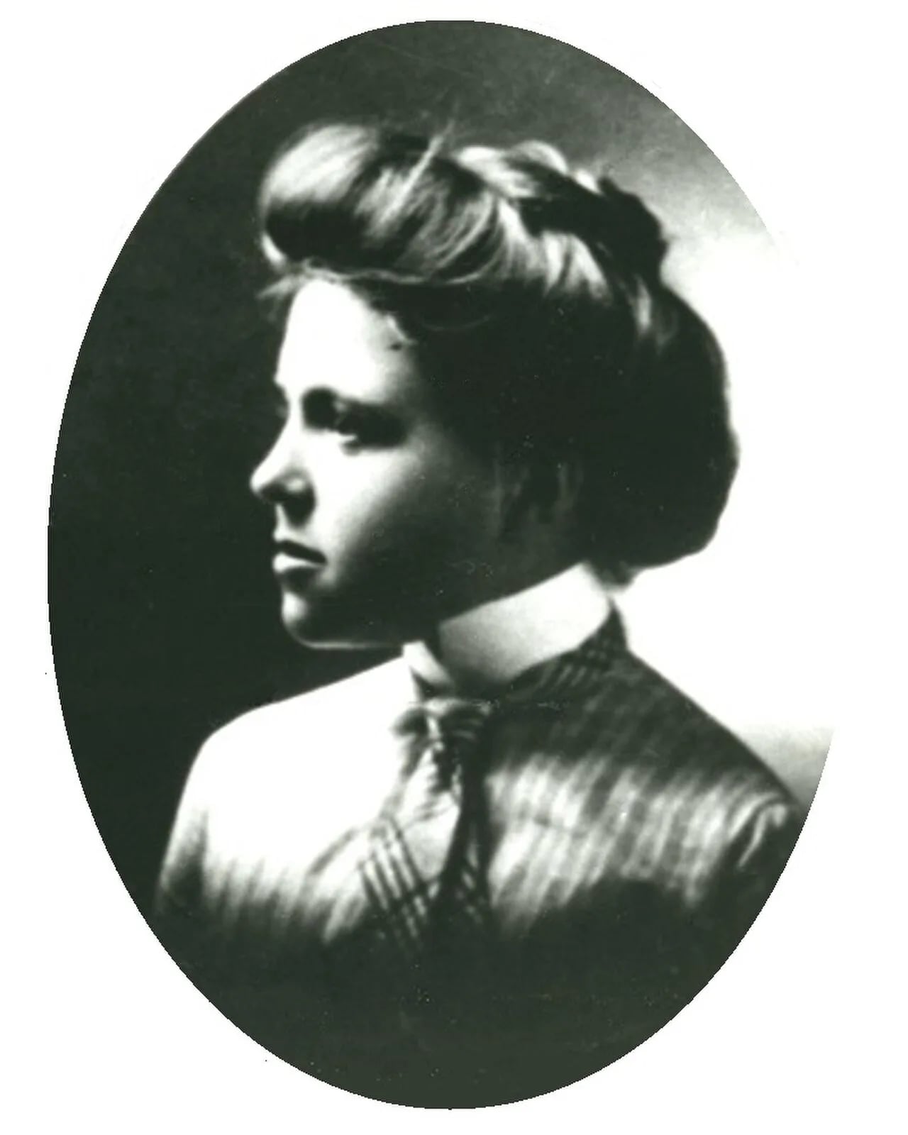 Portrait of Irma LeVasseur (1877–1964) – memorial page
