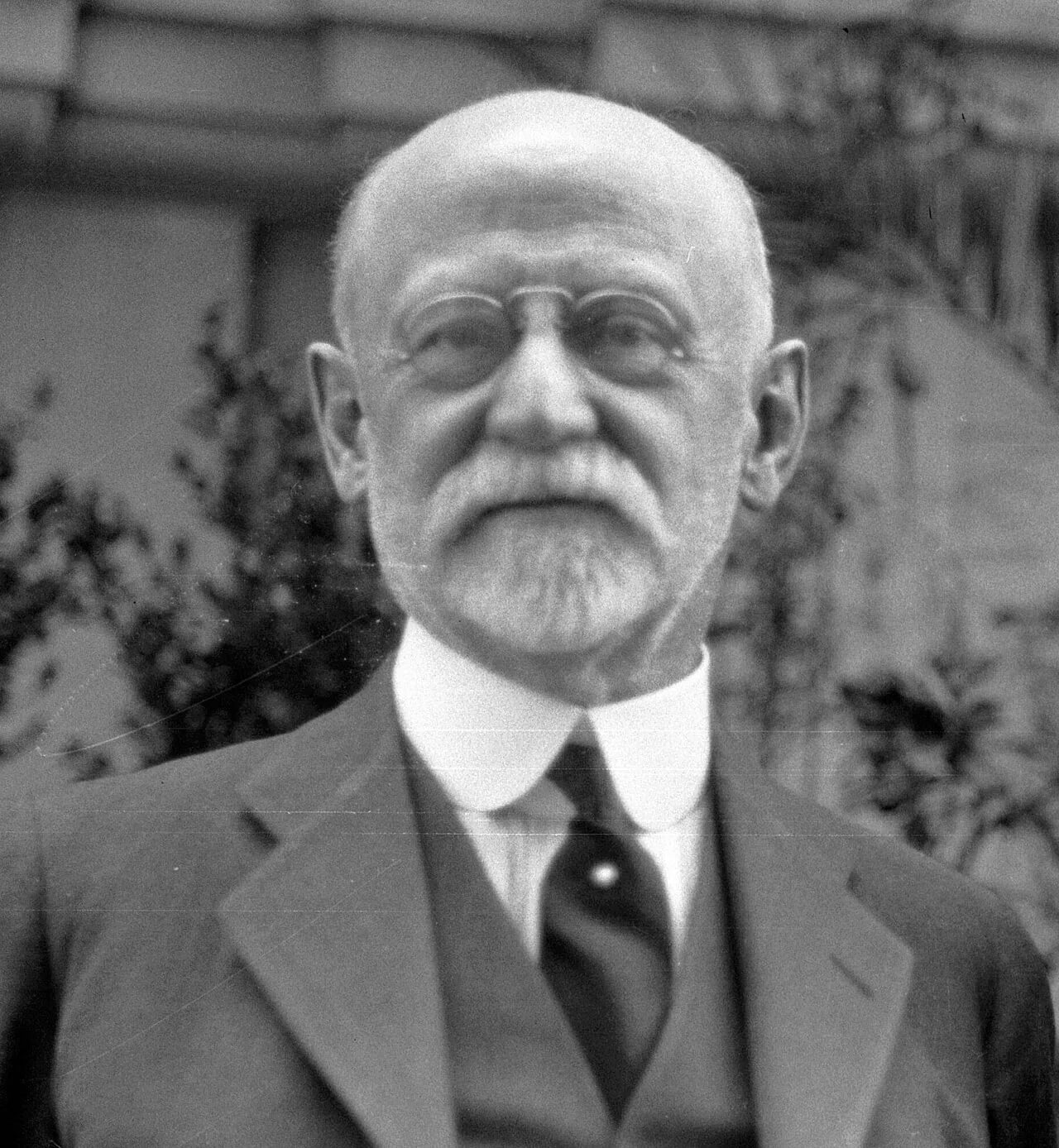 Portrait of James B. Herrick (1861–1954) – memorial page