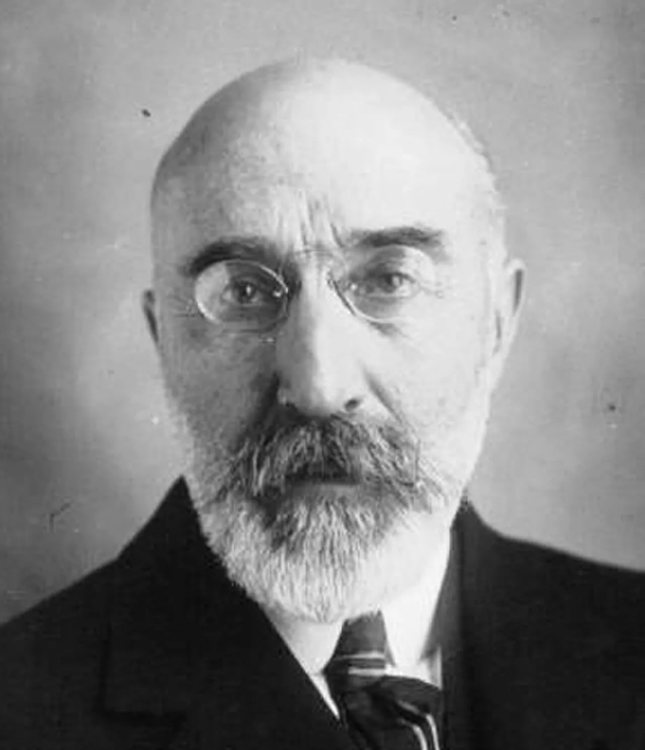 Portrait of Jean Lissar (1871–1943) – memorial page