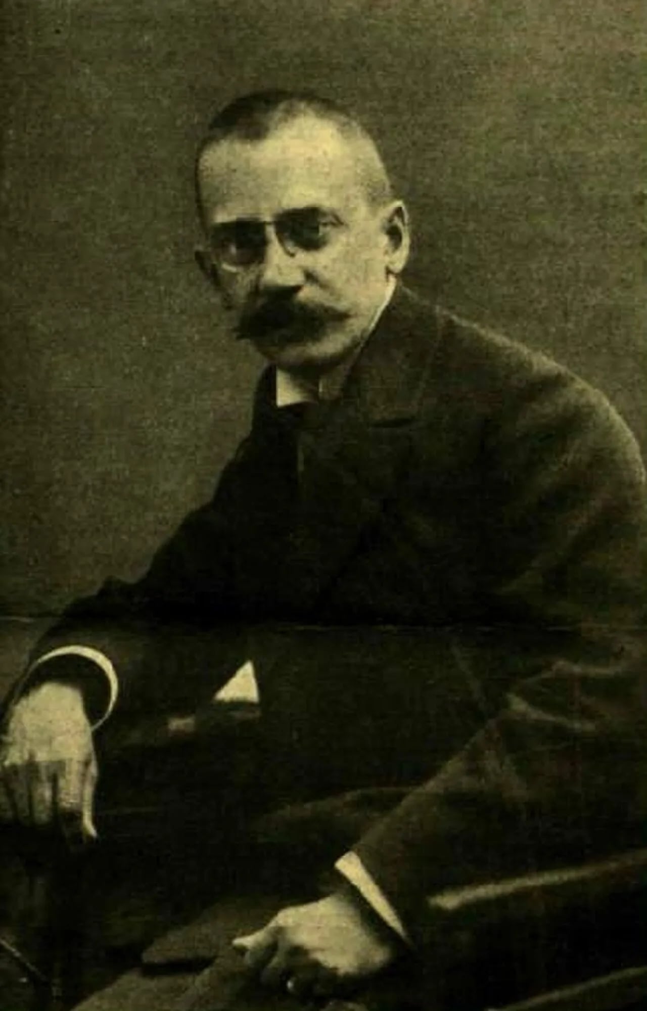 Portrait of Gusztáv Gratz (1875–1946) – memorial page
