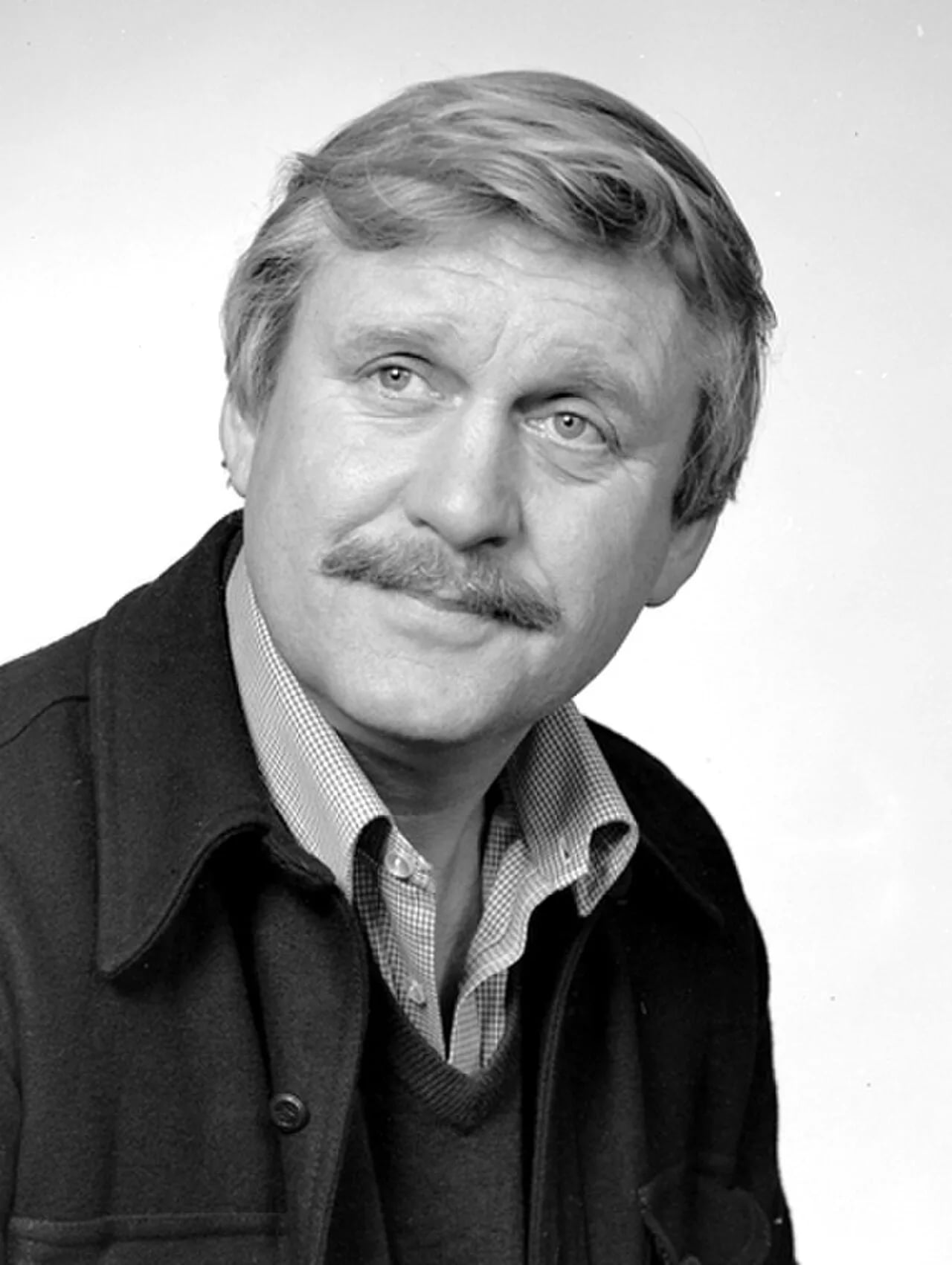 Porträt von Sverre Holm (1931–2005) – Gedenkseite