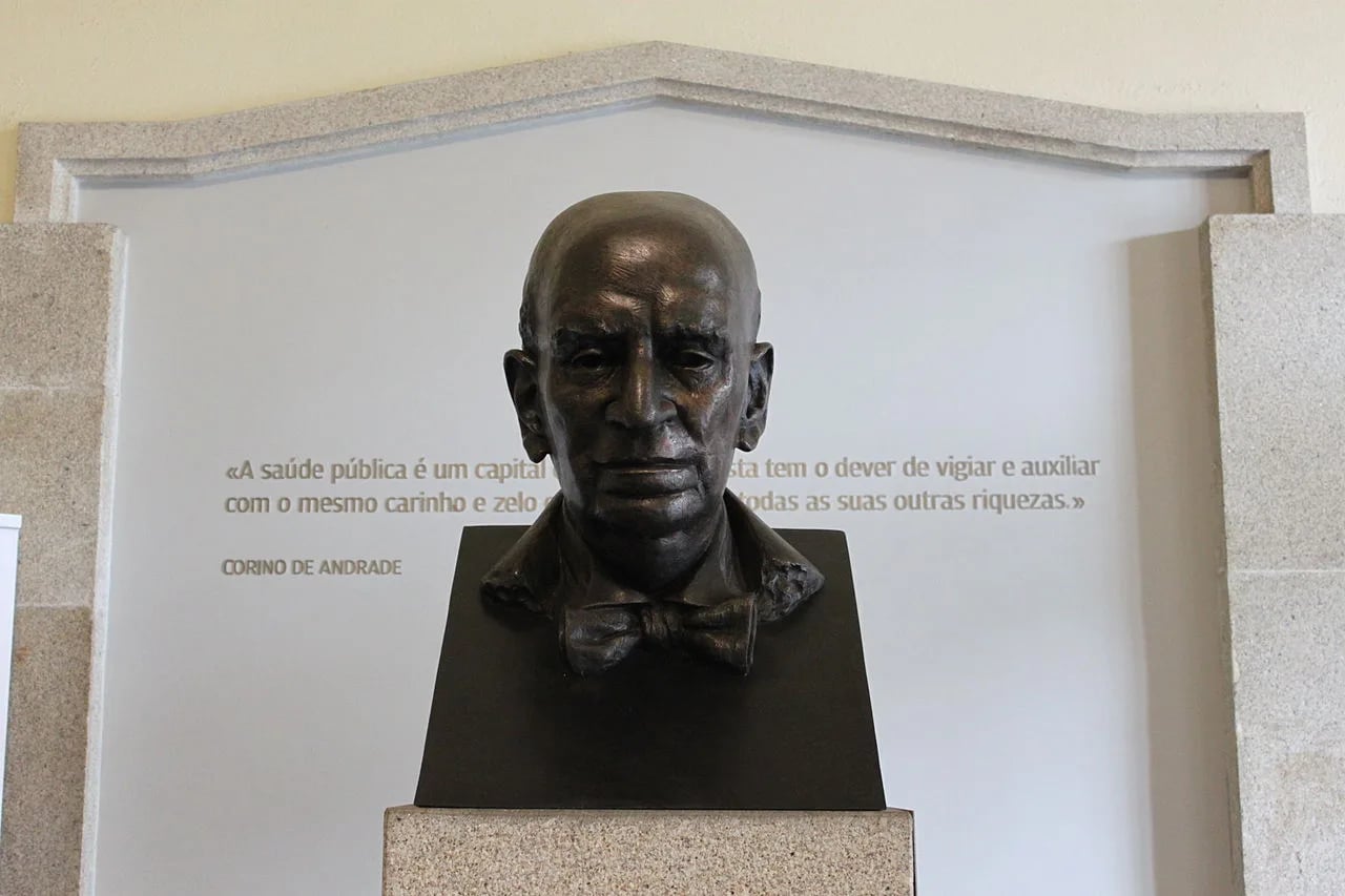 Portrait of Mário Corino de Andrade (1906–2005) – memorial page