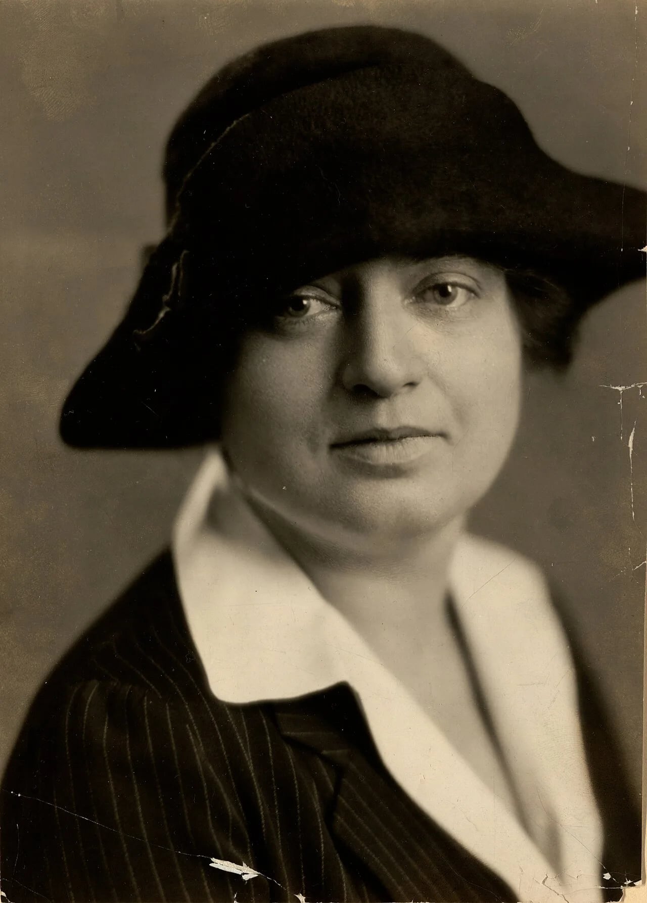 Portrait of Lorena Hickok (1893–1968) – memorial page