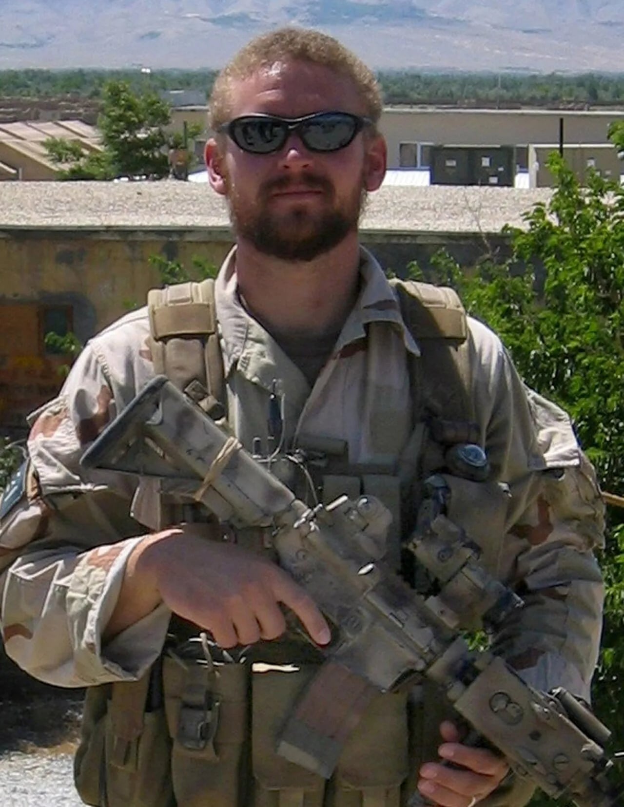 Portrait of Matthew Axelson (1976–2005) – memorial page