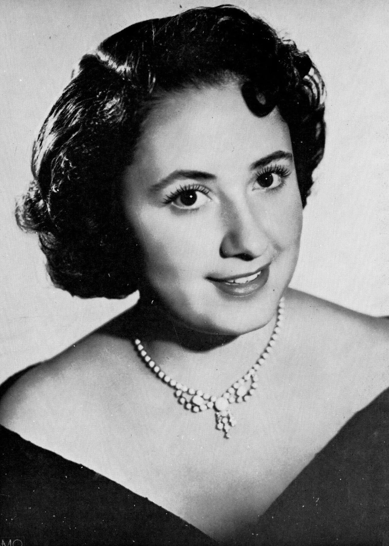 Portrait of Evita Muñoz (1936–2016) – memorial page
