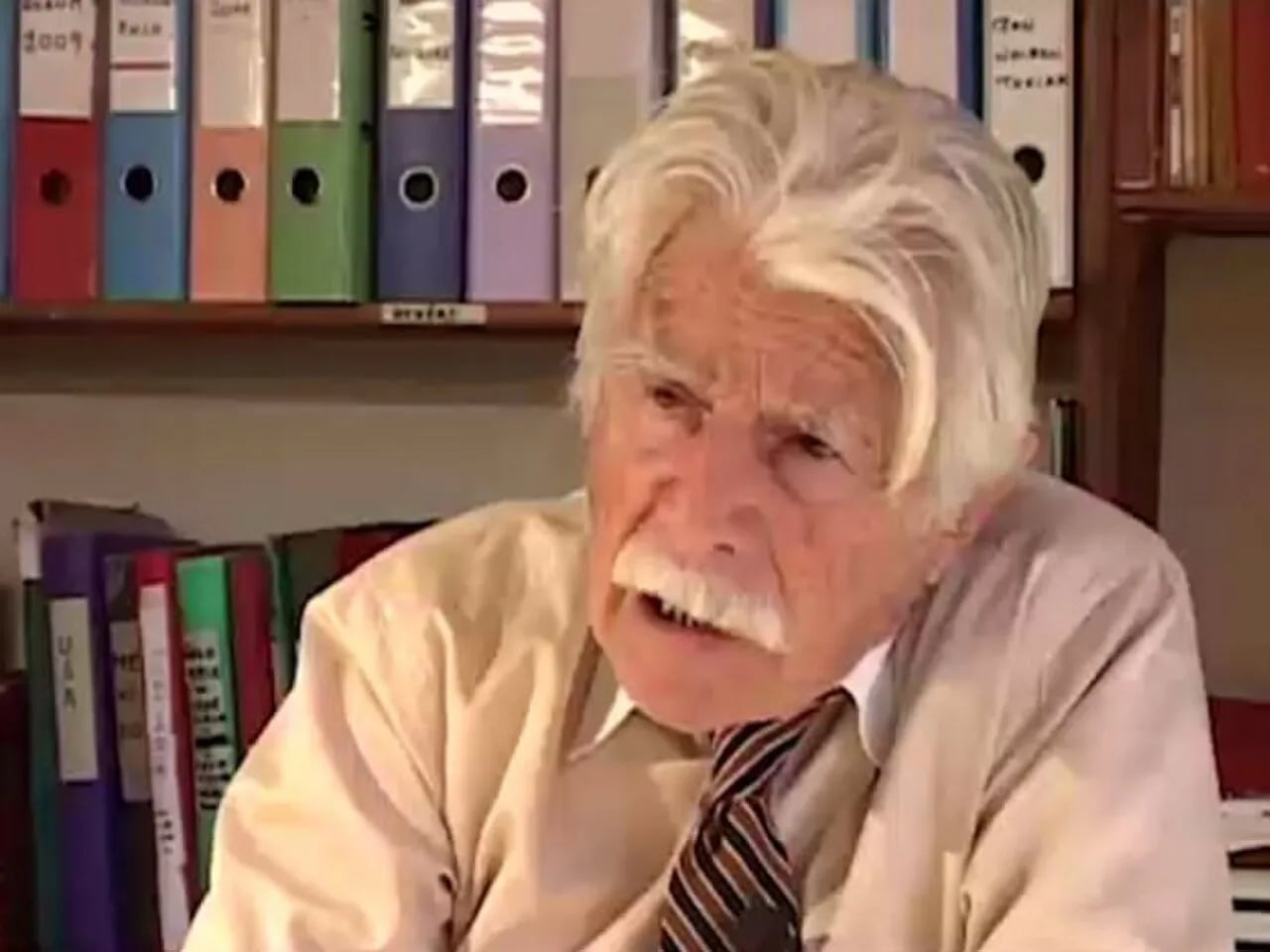 Porträt von Philippe Oyhamburu (1921–2023) – Gedenkseite