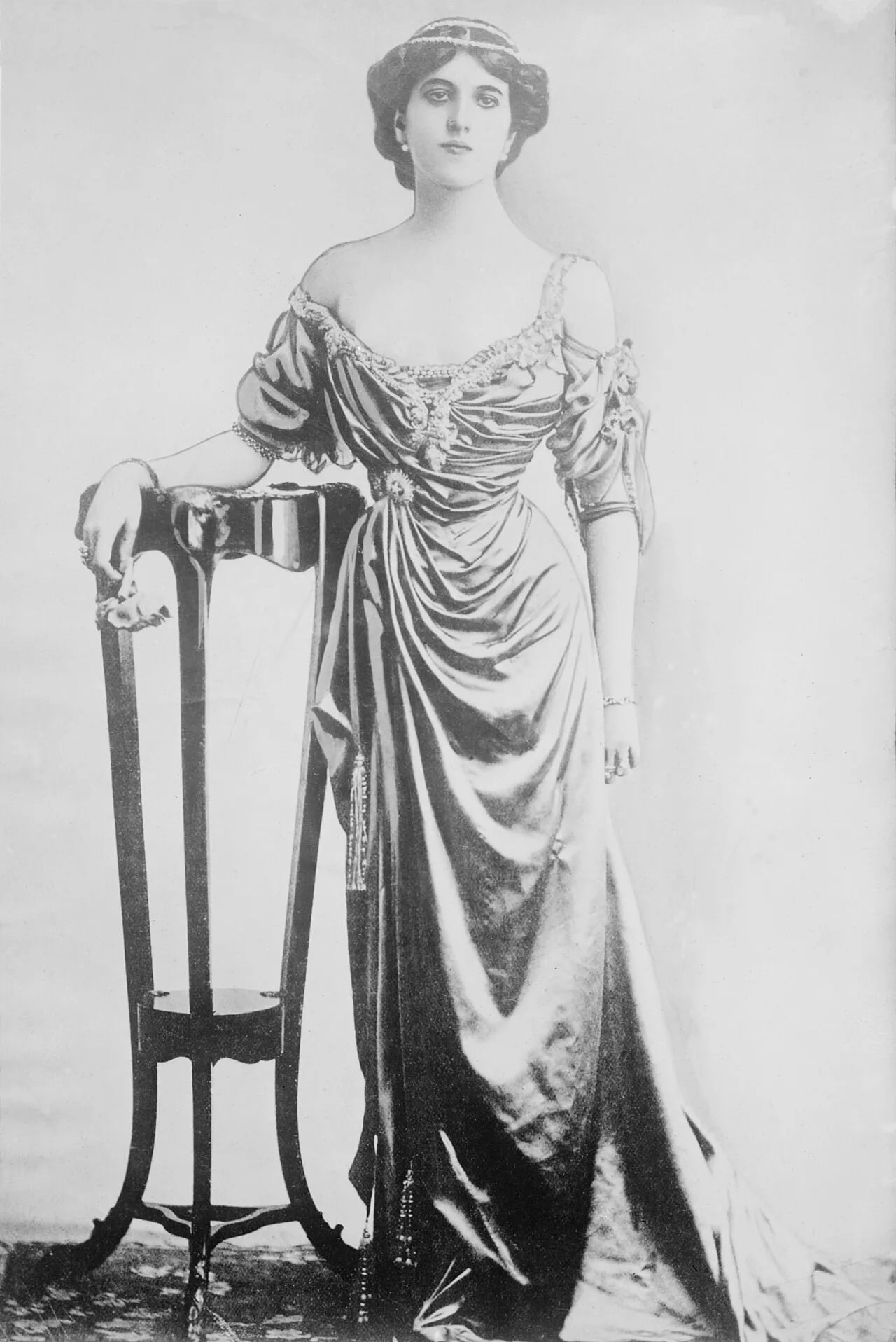 Portrait of Anita Delgado (1890–1962) – memorial page