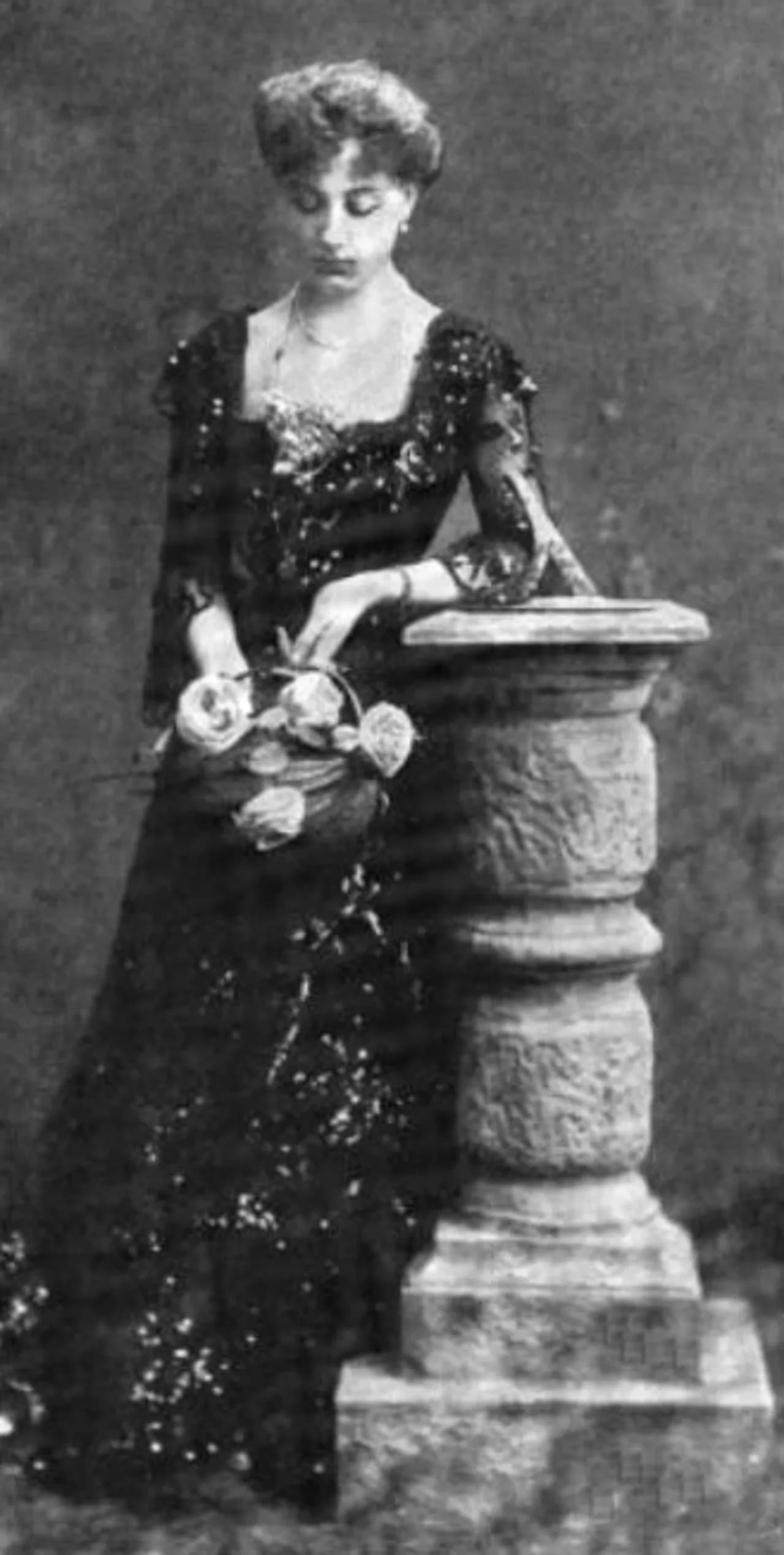 Helen Fox-Strangways, Countess of Ilchester