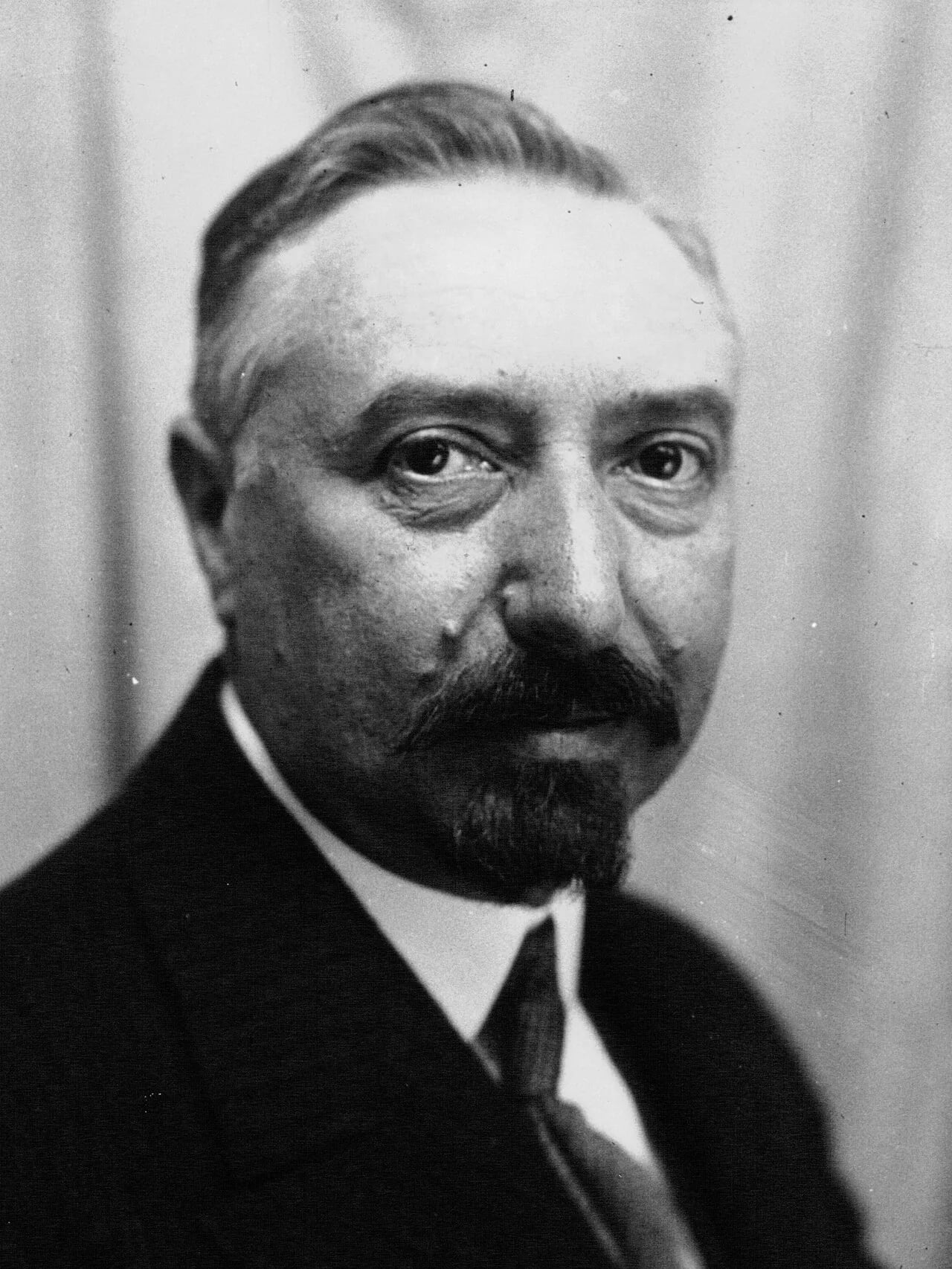 Portrait of Sabinus Valière (1880–1964) – memorial page