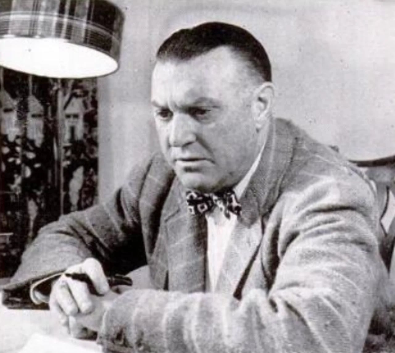 Portrait of Kenneth Roberts (1885–1957) – memorial page