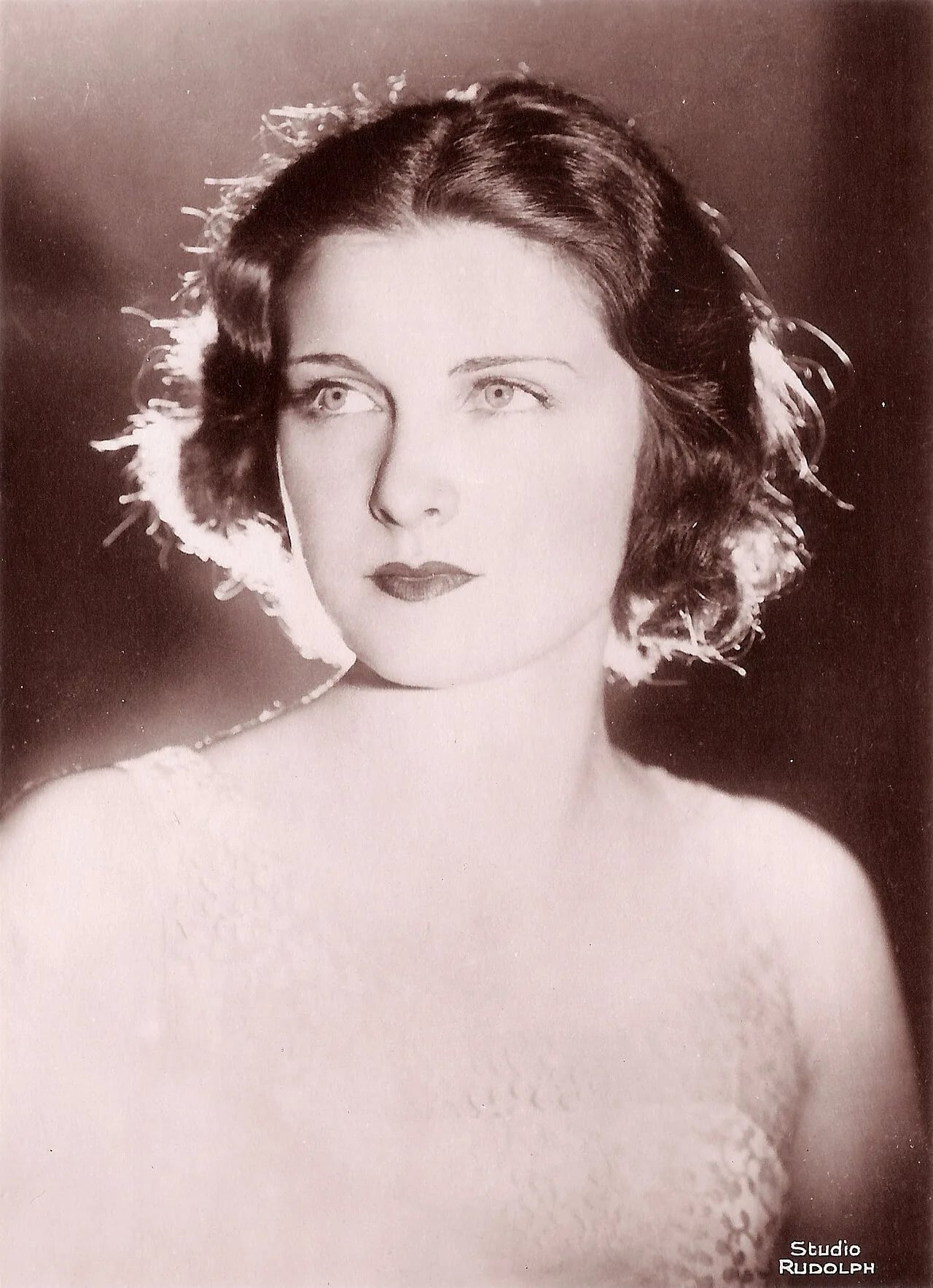 Porträt von Simone Genevois (1912–1995) – Gedenkseite