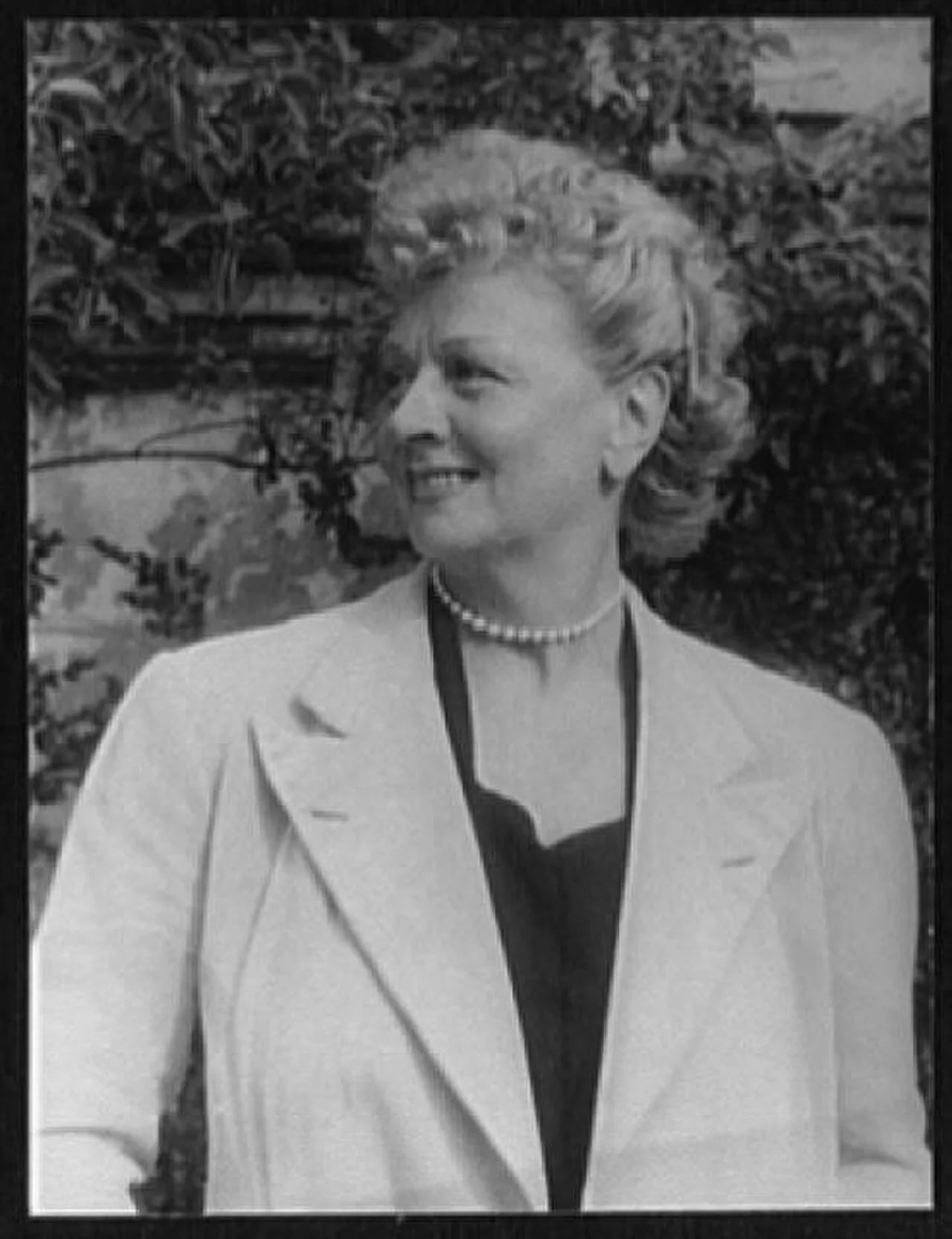 Portrait of Valentine Tessier (1892–1981) – memorial page