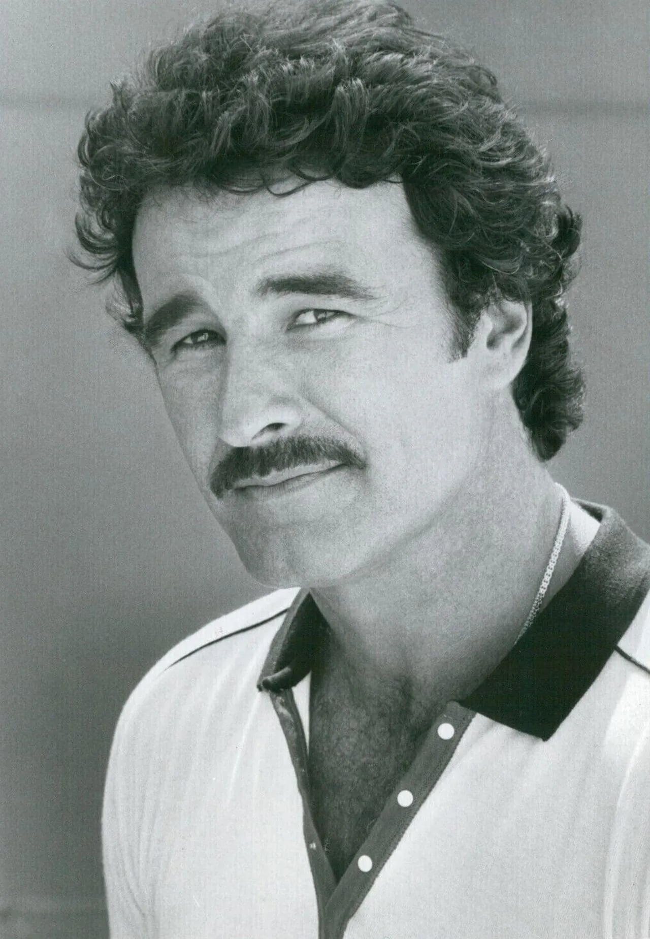 Portrait of Geoffrey Scott (1942–2021) – memorial page
