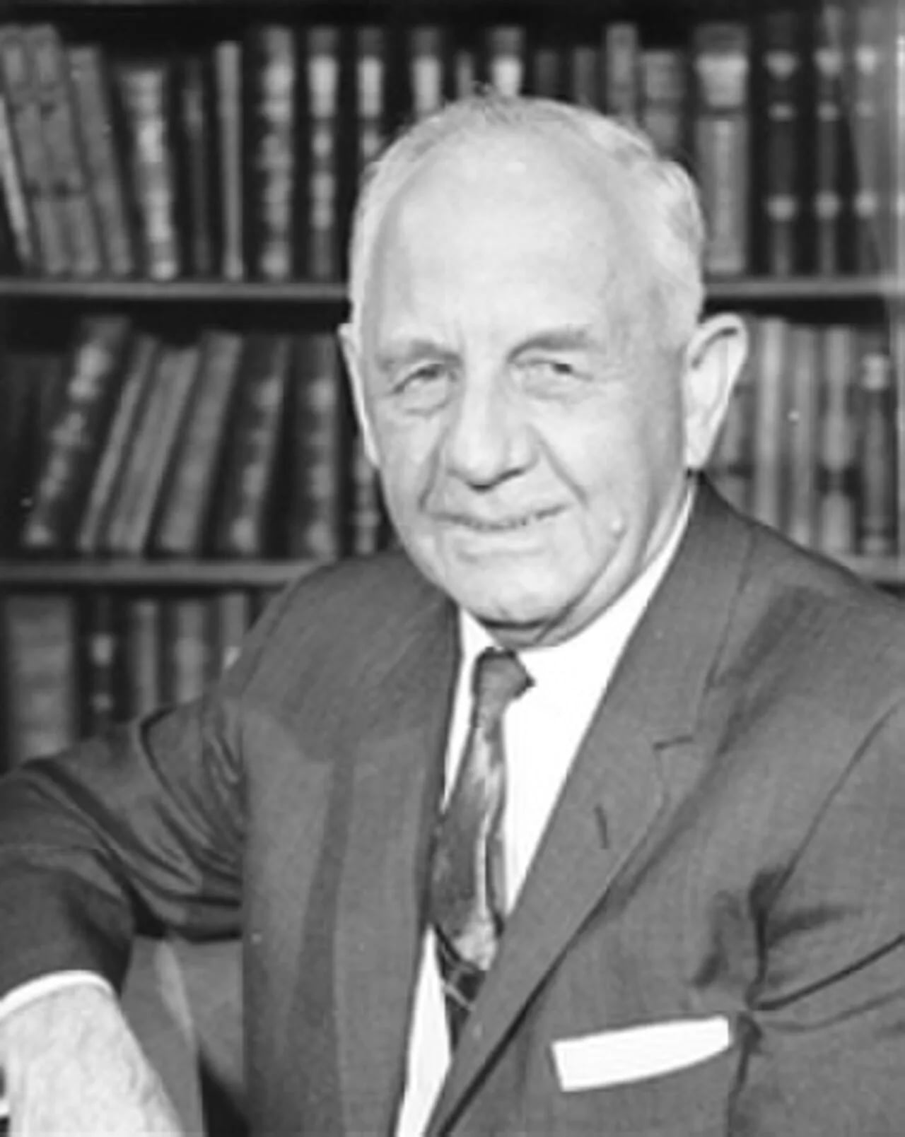 Portrait of Frank Carlson (1893–1987) – memorial page