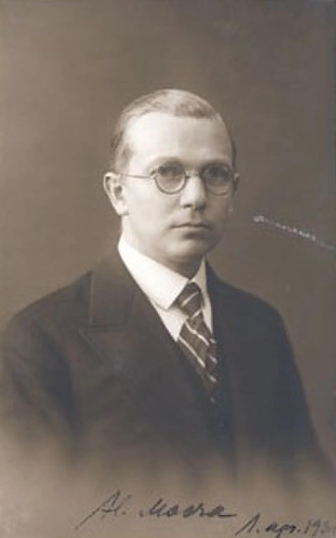 Portrait of Harri Moora (1900–1968) – memorial page