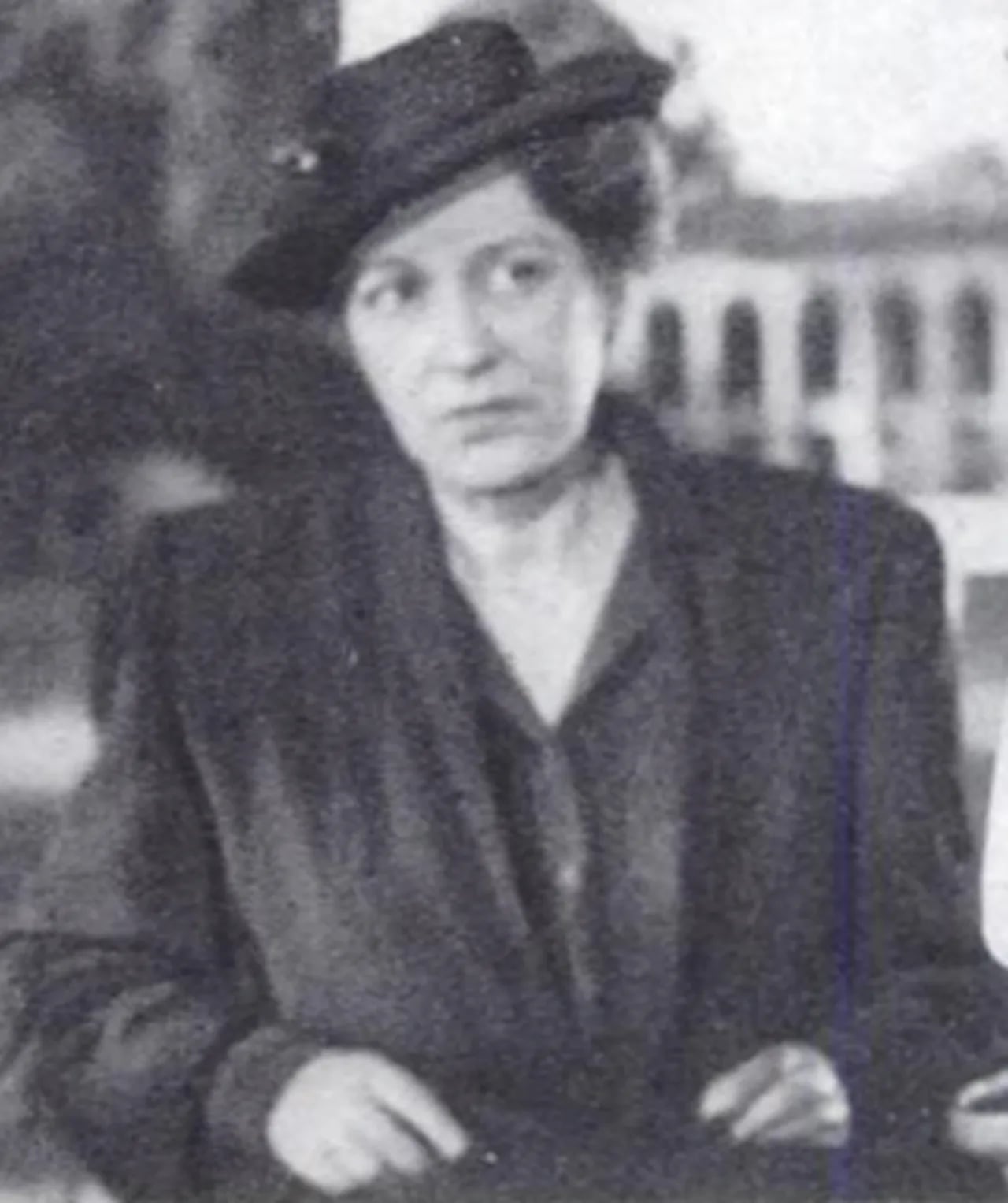 Portrait of Isa Querio (1893–1976) – memorial page