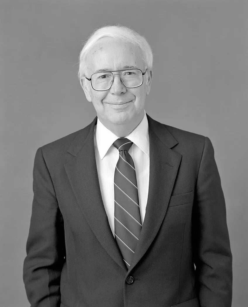 Porträt von Terrel Bell (1921–1996) – Gedenkseite